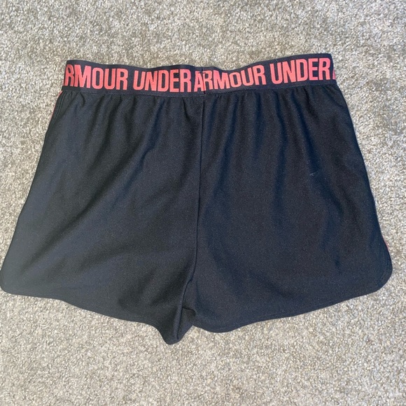 Under Armour shorts - Picture 2 of 3